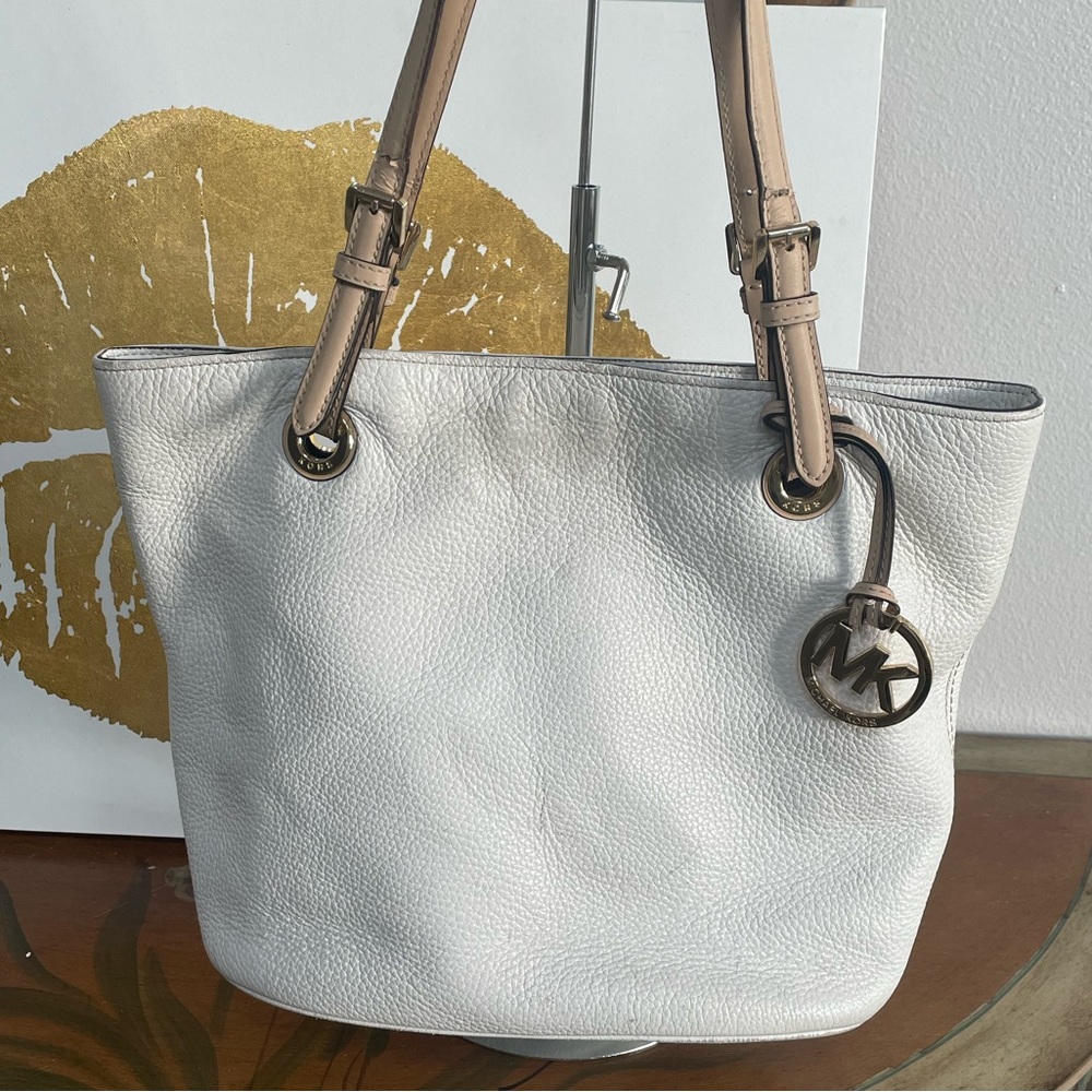 Michael Kors White Leather Shoulder Bag, gold hardware